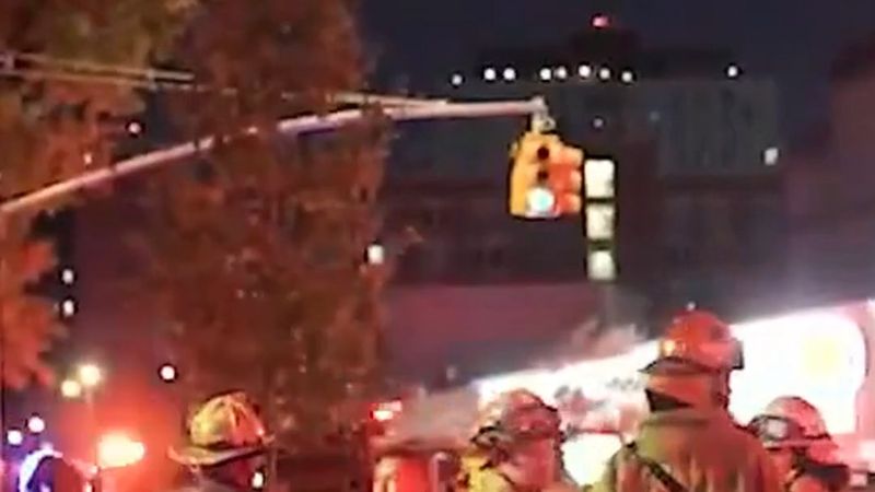 Bronx'ta yangın: bir genç öldü, ailesinden dört kişi kritik