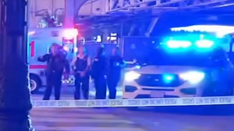 Chicago'nun merkezi Loop'ta gece silahlı saldırı: 2 kişi vuruldu