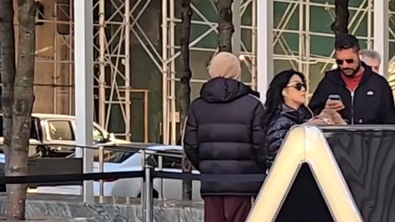 New York'ta iPhone Duo kuyruğu: Apple mağazasının önünü uzun sıra sardı