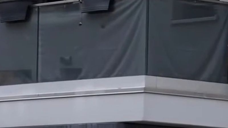 Dresden'de dairede çıkan yangında aralarında 5 çocuğun da bulunduğu 9 kişi yaralandı