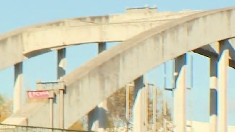 Troisdorf'ta Melanbogen Köprüsü 3,5 ton üstü araçlara kapandı
