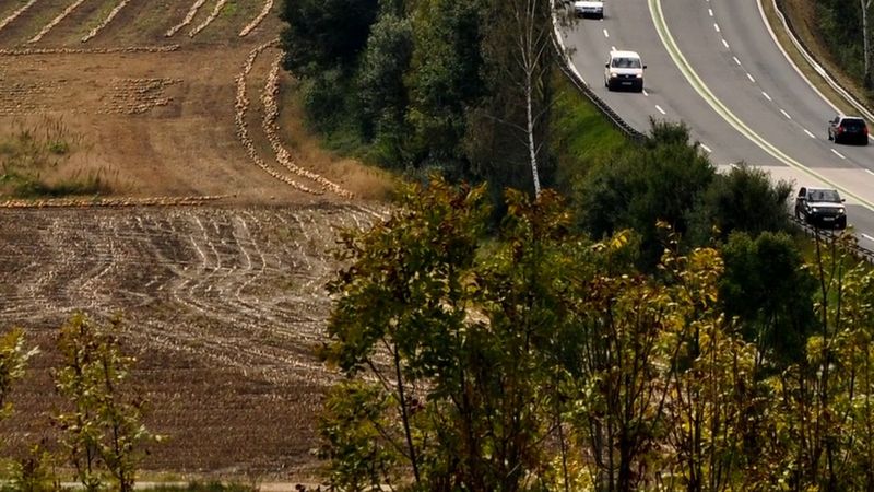 St. Veit yakınında sivil polis aracını 164 km/s hızla solladı
