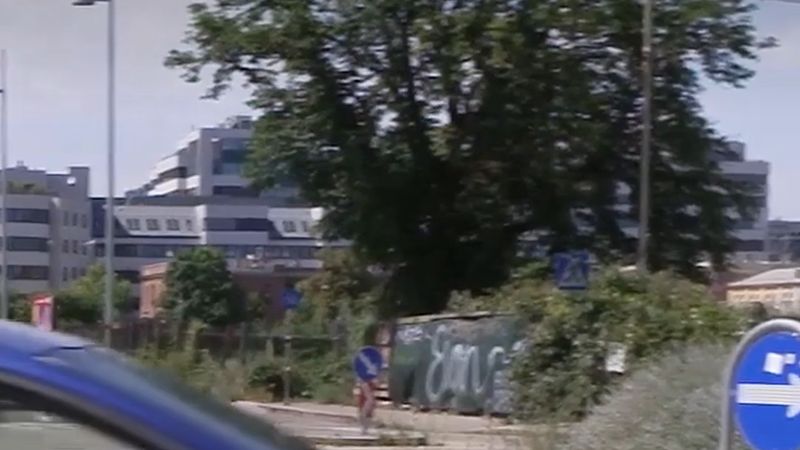 Avusturya'da döner kavşağa girerken sinyal vermek yasak: yanlış sinyale 726 euroya kadar ceza
