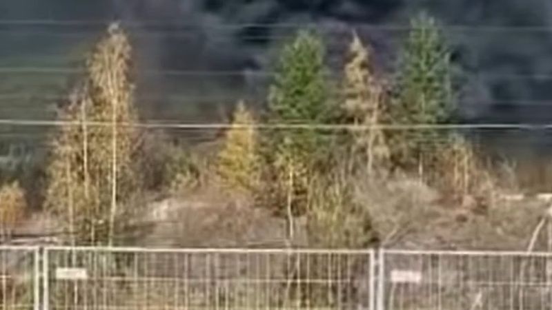 Trieben'de katran havuzları yandı, kasabayı kapkara duman kapladı