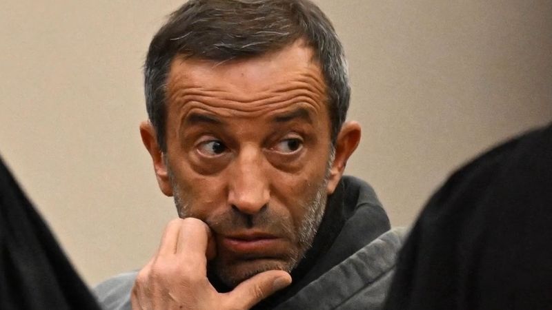 Firar kralı Antonio Ferrara mahkemeye valiziyle geldi, karar 5 Kasım'a ertelendi