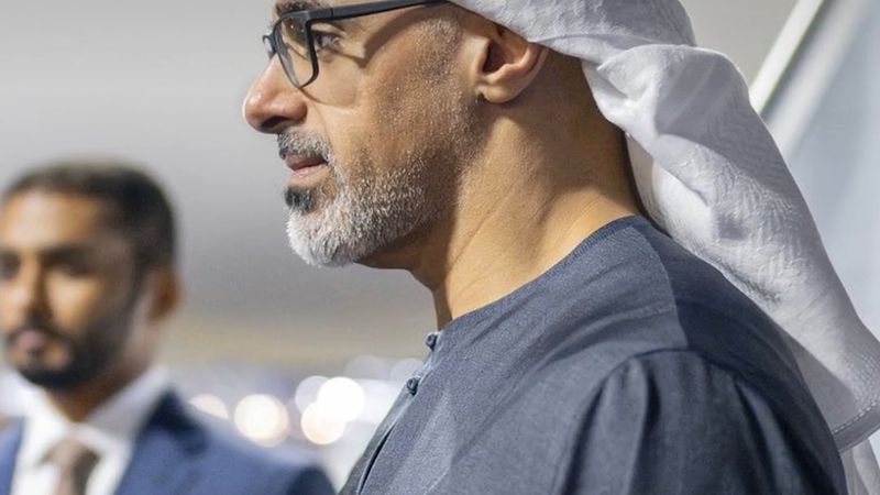 Abu Dabi Veliaht Prensi Şeyh Halid bin Muhammed resmî ziyaret için Atina'ya geldi