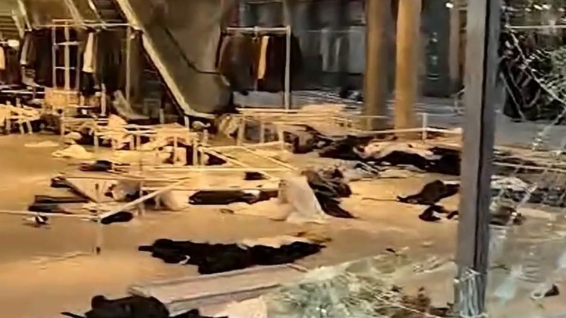 Fransa'da yağmalanan dükkân sahiplerinin sigortaya hasar bildirimi için 5 günü var