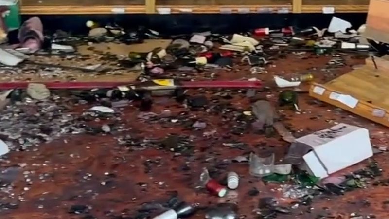 Paris'teki esnaf dikkat! Polis Valiliği: 24 Ekim öncesi kepenkleri indirin