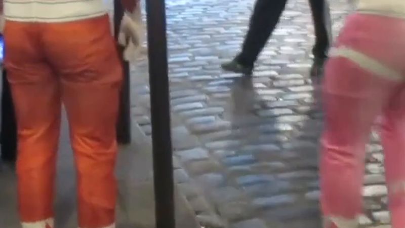 Paris Emniyeti uyardı: Cadılar Bayramı'nda sokakta yüzü kapatana 150 avroya kadar ceza