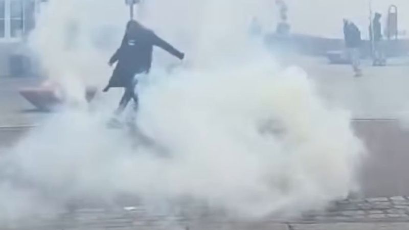 Strazburg'da yürüyüş sonrası polis göz yaşartıcı gaz kullandı: merkez kordonda, toplu taşımada aksama