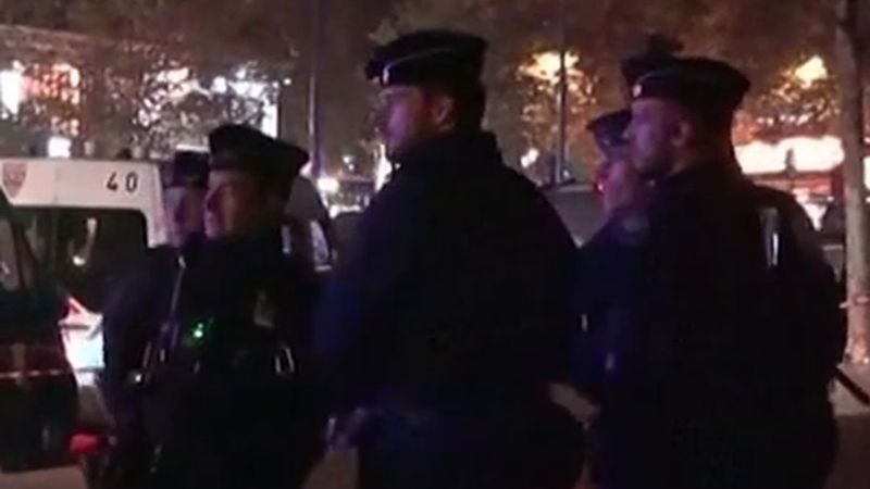 Paris République Meydanı'nda gece sokağa çıkma yasağı 26 Ekim gecesi için yeniden uzatıldı