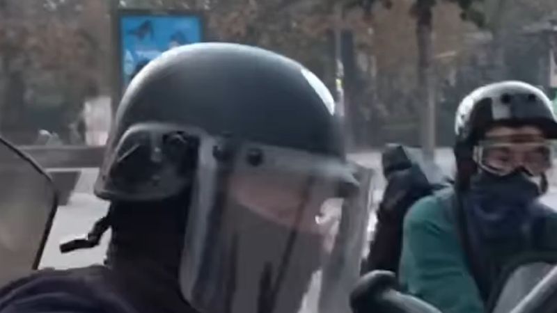 Strazburg'da polislerin göstericileri copladığı görüntüler üzerine savcılık soruşturma açtı