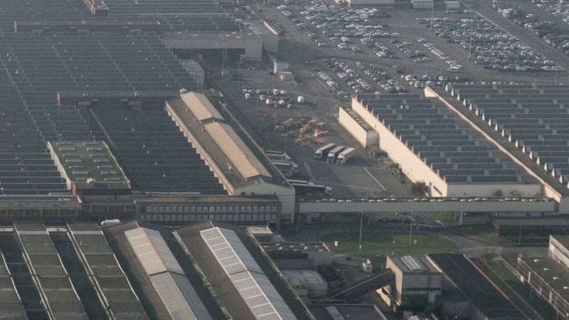 Stellantis Fransa'da 4 fabrikada üretimi durduruyor: 10 binden fazla kişi etkileniyor