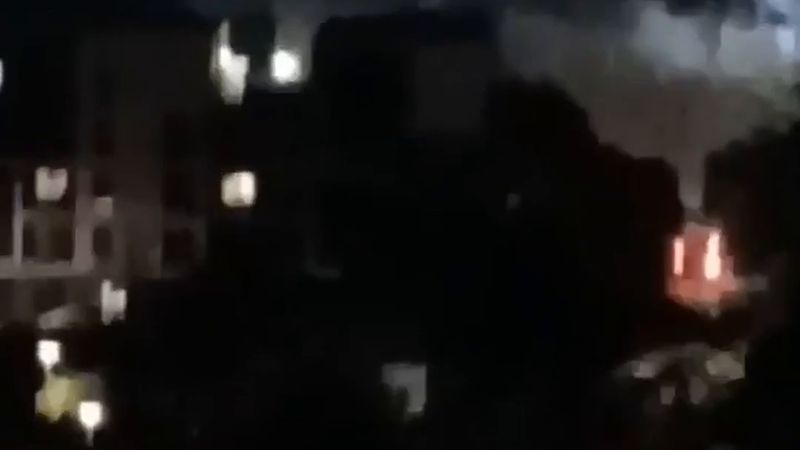 Lyon'da kaçak rave partisi polisle çatışmaya döndü