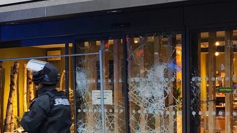 Clermont-Ferrand'daki Türkler dikkat! Valilik ve belediye esnafa cumartesi dükkân kapatma tavsiyesi verdi