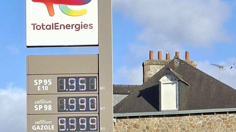 Total, 705 istasyonunda motorini 31 Ekim'den itibaren 2,15 avroya indiriyor