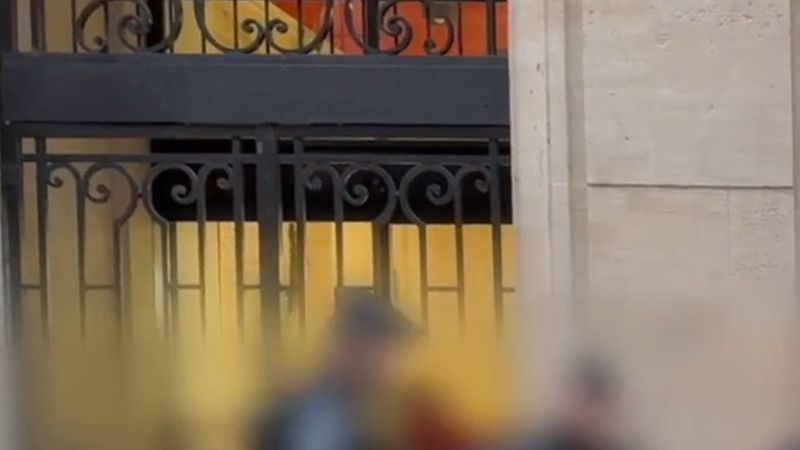 Paris'te mahkeme öğrenci yürüyüşü yasağını askıya aldı