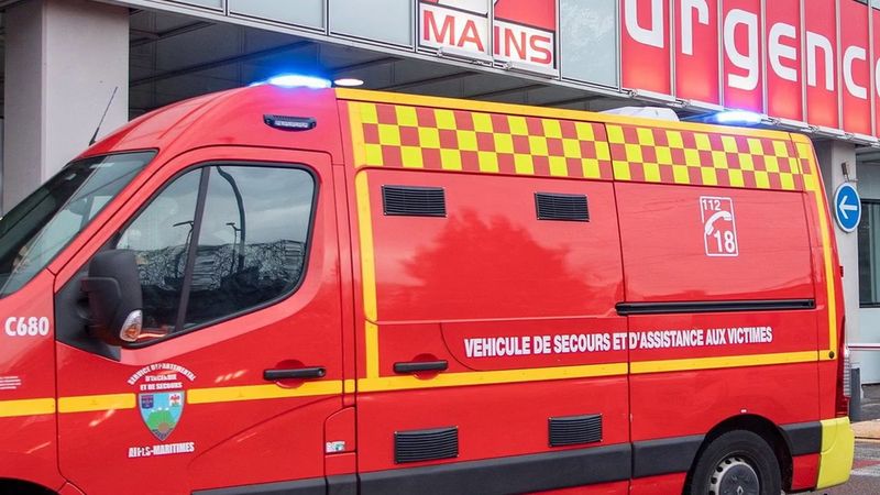 Nice'te 27 yaşındaki genç bıçaklanarak öldü, hastanenin acili kilitlendi