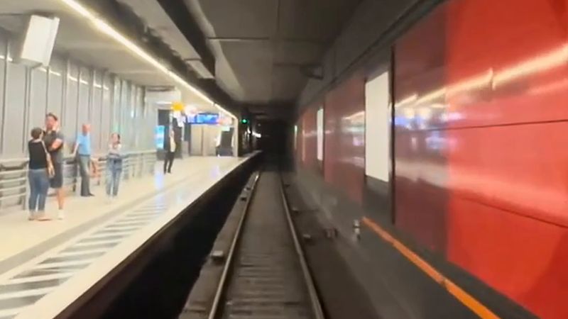 Stuttgart: 26 Ekim pazartesi gecesi 22:00-04:30 şehir treni ana hattı kapalı, S1 S3 S4 S6 kısa hatta