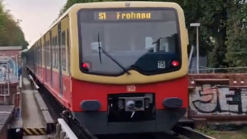 Berlin'de S1 hattında 27 Ekim'de Schönholz-Frohnau arasında yalnız S1, 20 dakikada bir