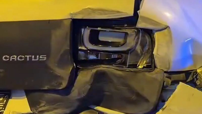 Bolu Dağı Tüneli'nde tır, cenazeye giden ailenin otomobiline çarpıp kaçtı: 4 yaralı