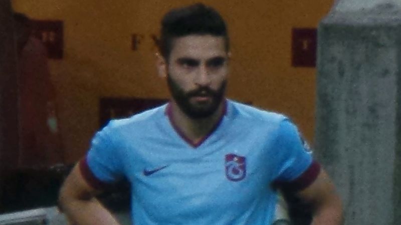 Almanya'daki Türk kökenli genç futbolcuları Mehmet Ekici'nin izlemesi gündemde