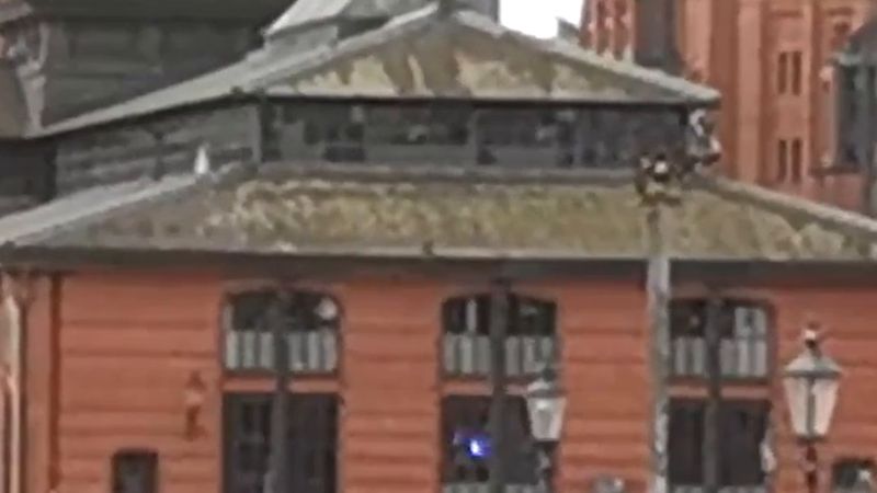 Gurbetçiler dikkat! Kuzey Denizi kıyısına Pazartesi gecesi resmî fırtına kabarması uyarısı