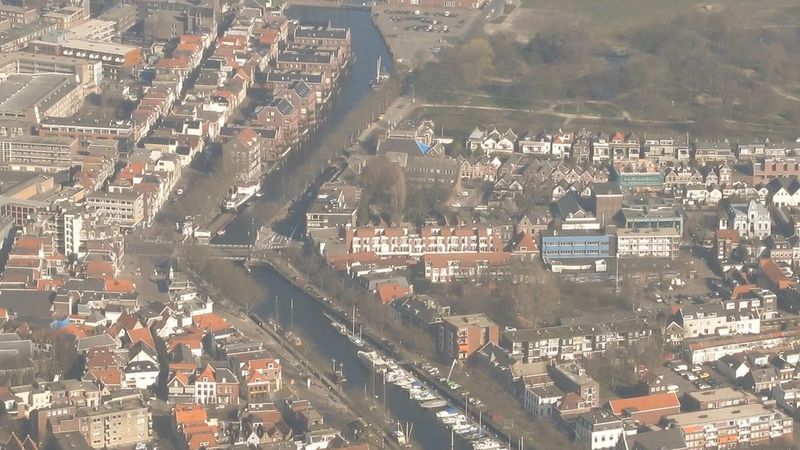 Vlaardingen'de berber dükkânı gece kurşunlandı