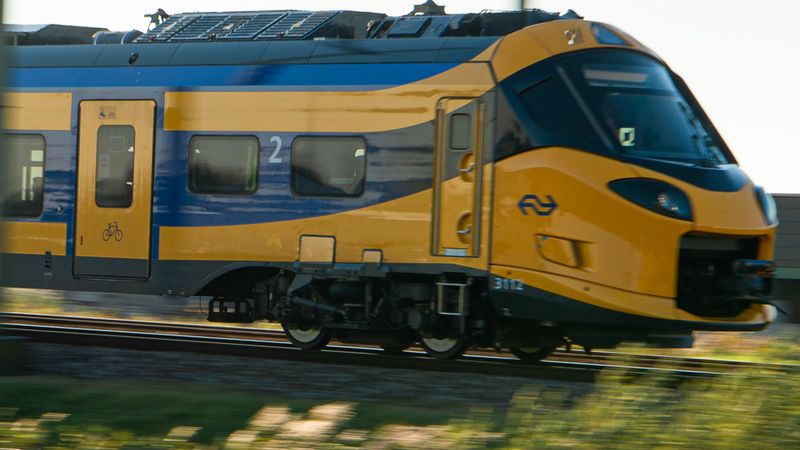 Hollanda'da tren biletleri 1 Ocak 2027'de yüzde 4,7 zamlanıyor