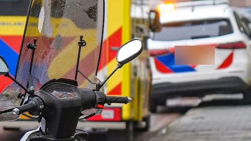 Groningen'de otomobil ile scooter arasında arkadan çarpma kazası