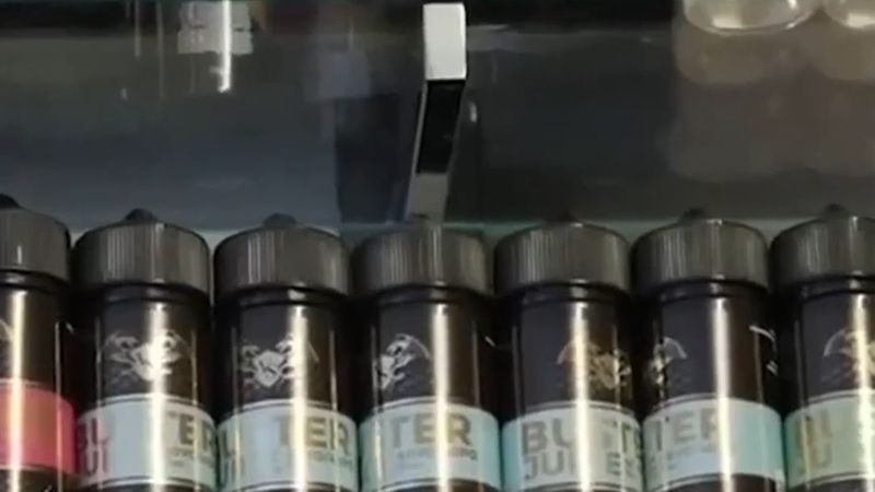 İngiltere'de 18 yaş altına elektronik sigara ve nikotin ürünü satışı yasaklandı: 200 sterlin ceza