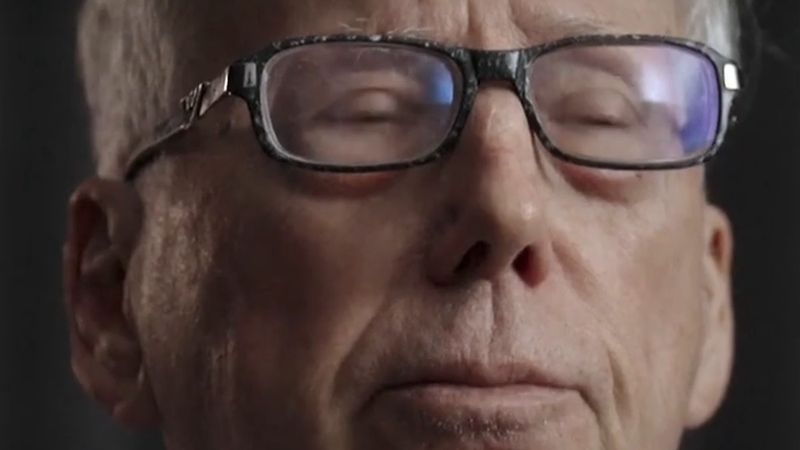 İsveçli yönetmen Staffan Hildebrand, AIDS projesi sırasında genç erkeklere seks için para ödediğini anlattı