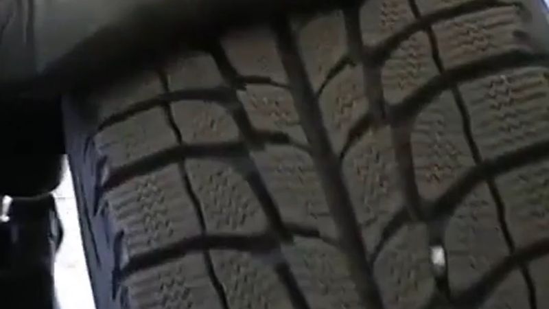 İsveç'te kış lastiği zorunluluğu 1 Aralık'ta başlıyor, 1996 ve öncesi araçlar muaf