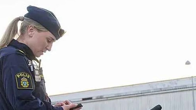 İsveç'te elektrikli scooter kullanırken durdurulan gencin annesi de şüpheli oldu