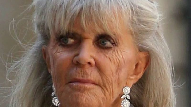 İsveç Kralı'nın ablası Prenses Birgitta'nın mücevherleri açık artırmaya çıkıyor