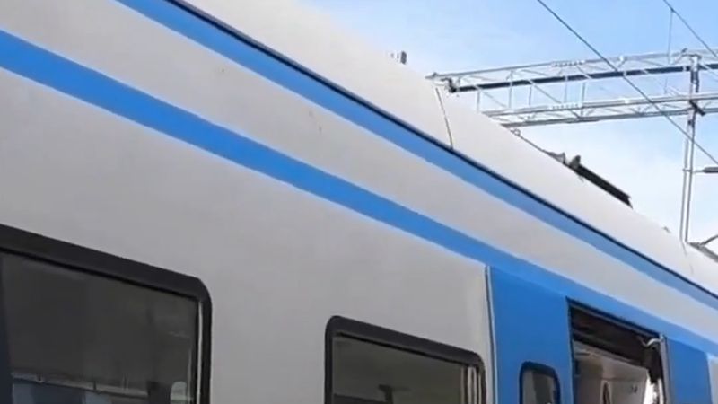 Stockholm'de 43 numaralı banliyö treni hattında makas arızası: Odenplan'da durmuyor, Handen seferleri iptal