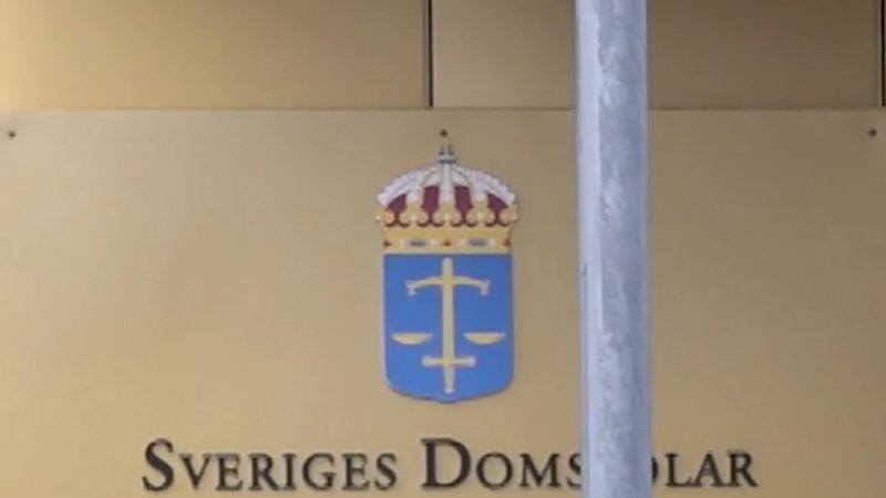 Luleå'da iki polis E4'te 281 km/s hızla motosiklet sürmekten mahkum oldu