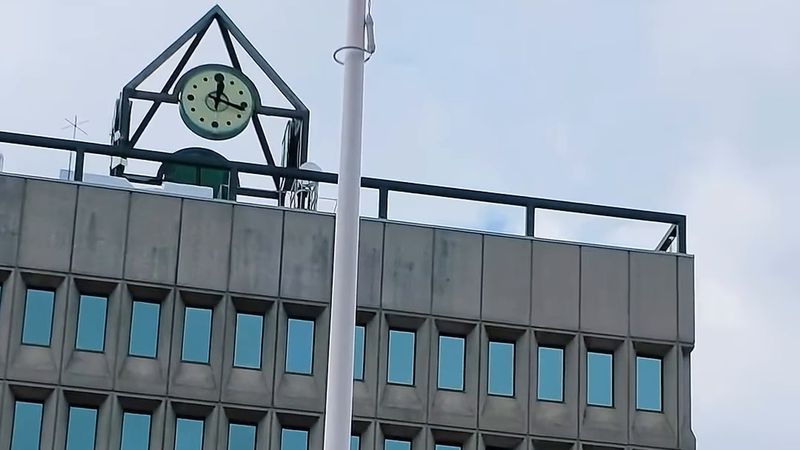 Barrie'de belediye binasına Türk bayrağı çekildi, 29 Ekim Türkiye Cumhuriyet Günü ilan edildi