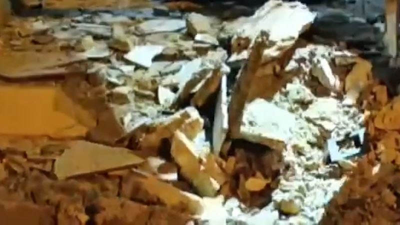 Adana'da 2'si çocuk 5 kişinin bulunduğu eve el yapımı patlayıcı atıldı