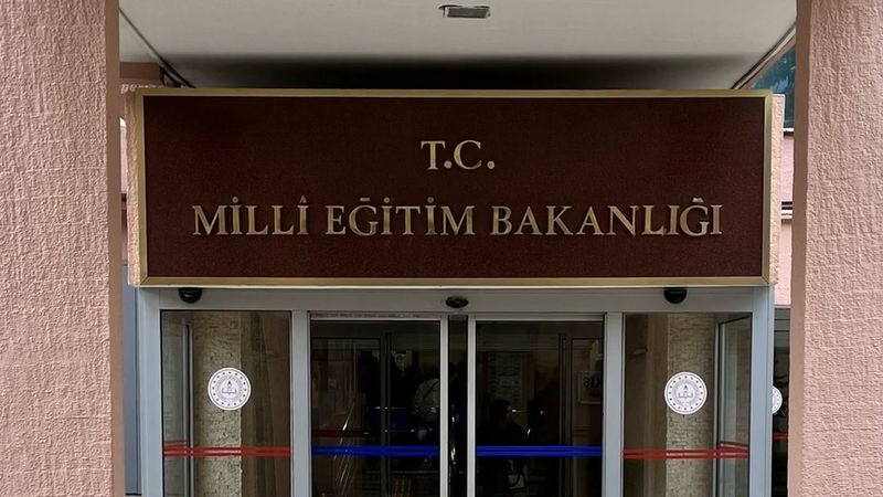 MEB okullarda yazılı sınavları ortak sisteme taşıyor: OYSS bu dönemin ilk yazılılarında başlıyor