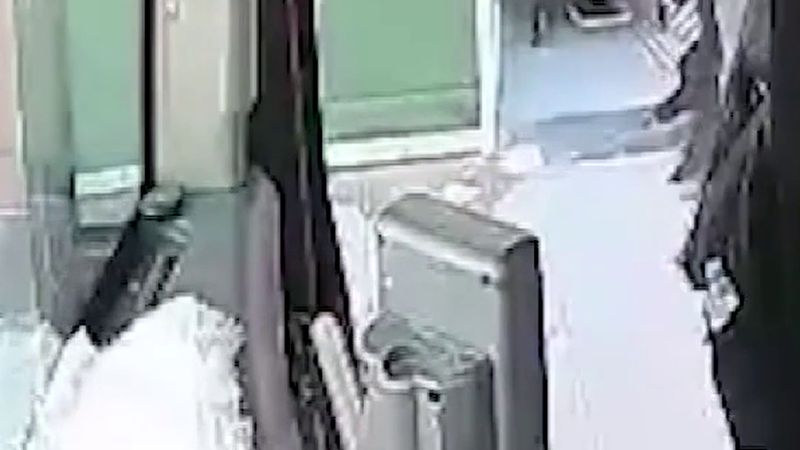 Niğde'de halk otobüsünde fenalaşan öğrenciyi şoför otobüsle hastaneye yetiştirdi