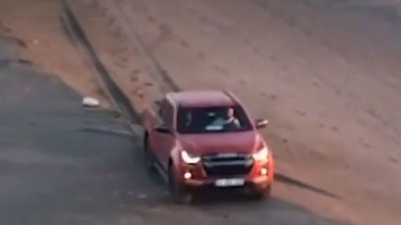 Samsun'da gökdoğan avlamak isteyen 2 kişi dronla takip edilip suçüstü yakalandı