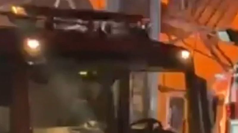 Manisa OSB'deki akü fabrikasında büyük yangın, çok sayıda ekip sevk edildi