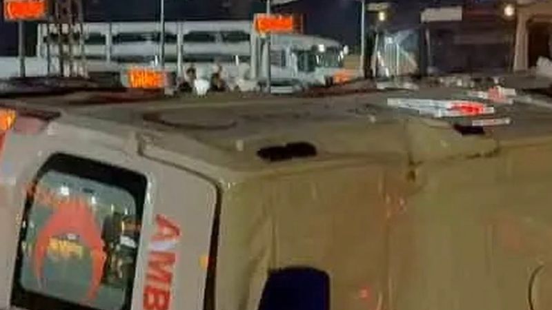 Çorum'da hasta taşıyan ambulans ile otomobil kavşakta çarpıştı: 6 yaralı