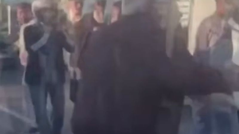 Diyarbakır'da kaza sonrası taraflar caddeyi ringe çevirdi