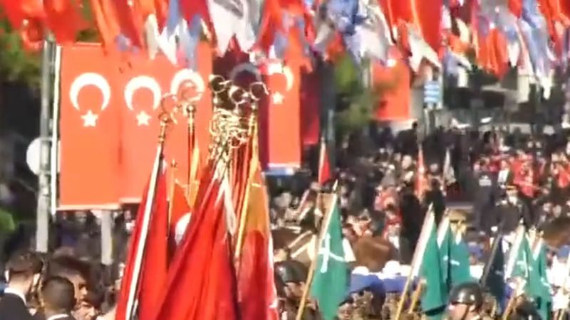 29 Ekim'de İstanbul, Ankara ve İzmir'de kutlama programı: fener alayı, dron ve havai fişek