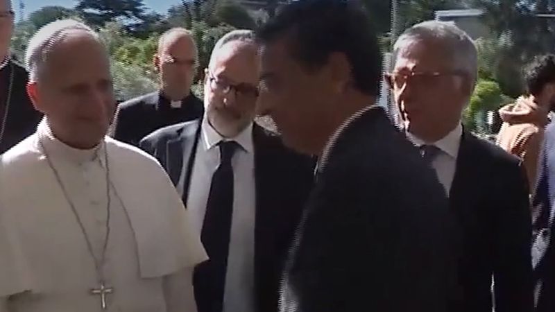 Papa 14. Leo ameliyat edildi: Vatikan akciğer adenokarsinomu teşhisinin doğrulandığını açıkladı