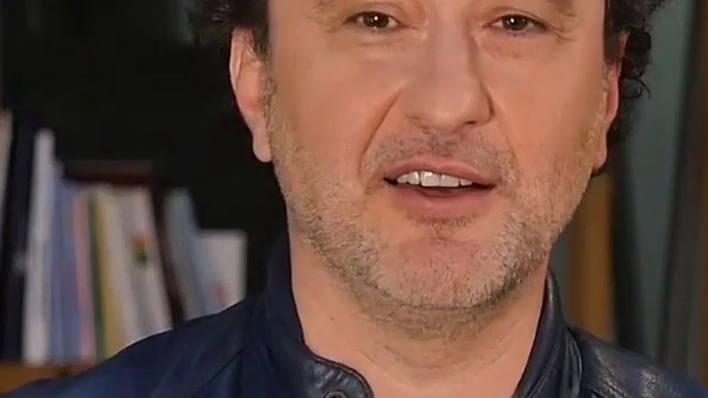 Şarkıcı Nev 57 yaşında hayatını kaybetti
