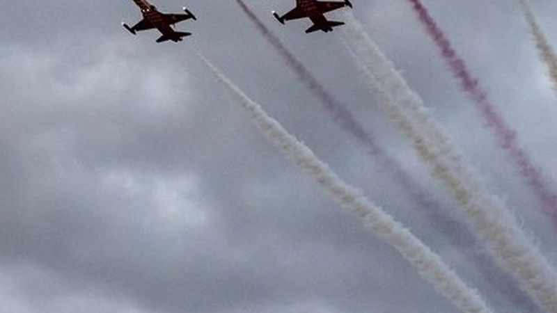 Türk Yıldızları Cumhuriyet Bayramı'nda Anıtkabir üzerinde saygı uçuşu yaptı