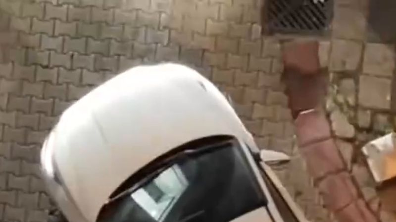 Kadıköy'de dron takibiyle uyuşturucu operasyonu: 2 şüpheli suçüstü yakalandı